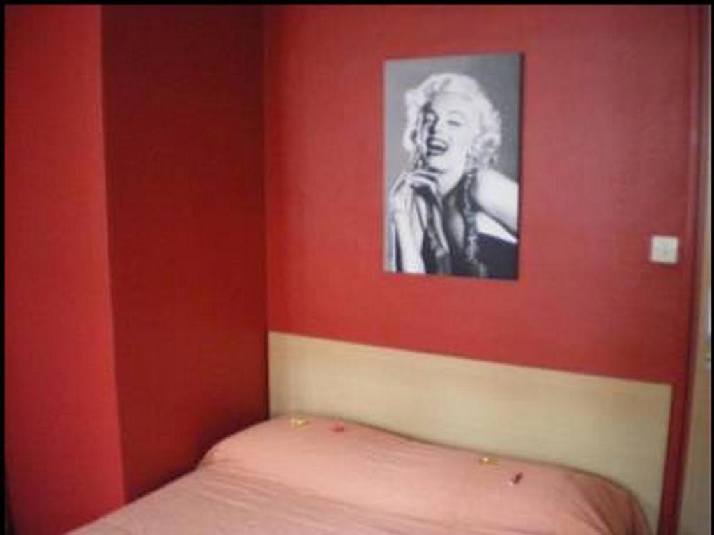 Hotel Du Beffroi Calais Cameră foto